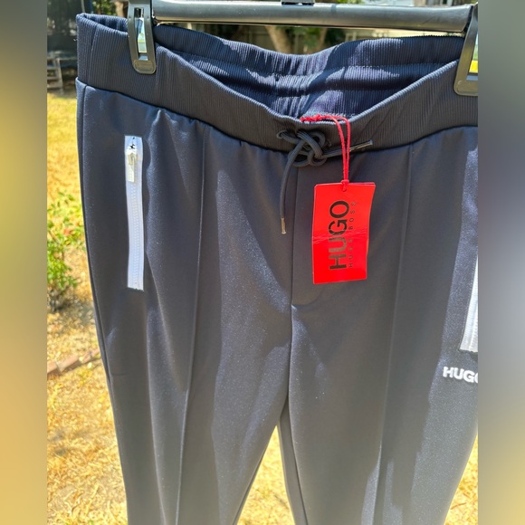 HUGO Men's Black Pants - Picture 8 of 8